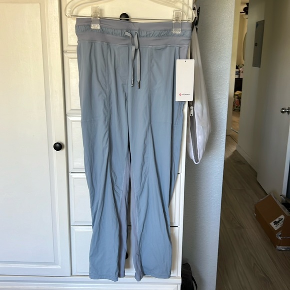 NWT Lululemon dance studio MR crop - Picture 8 of 12